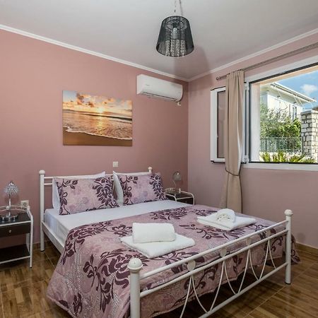 Sofia'S Apartments Razáta Екстериор снимка