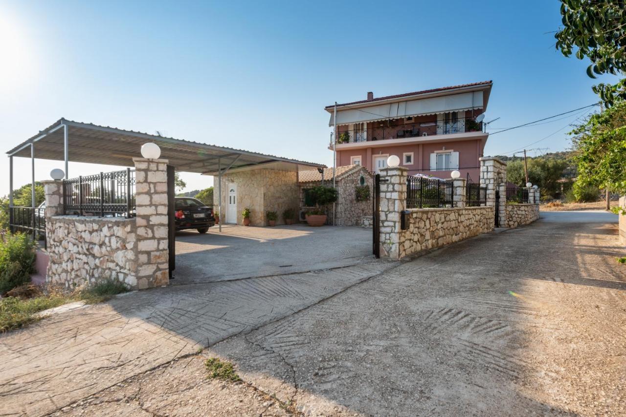 Sofia'S Apartments Razáta Екстериор снимка