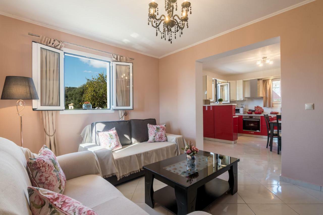 Sofia'S Apartments Razáta Екстериор снимка