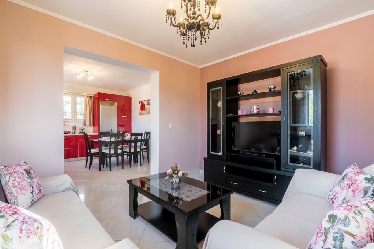 Sofia'S Apartments Razáta Екстериор снимка