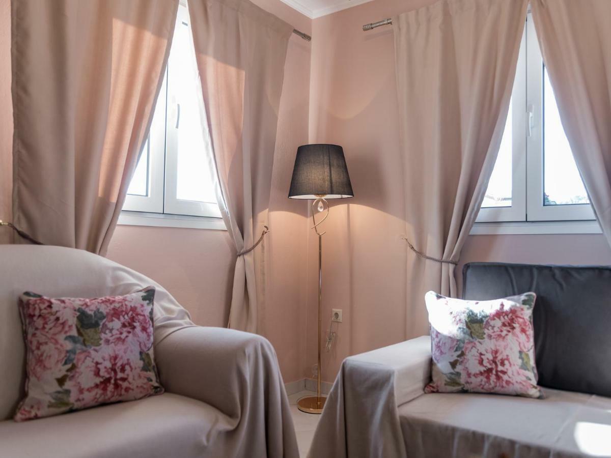 Sofia'S Apartments Razáta Екстериор снимка
