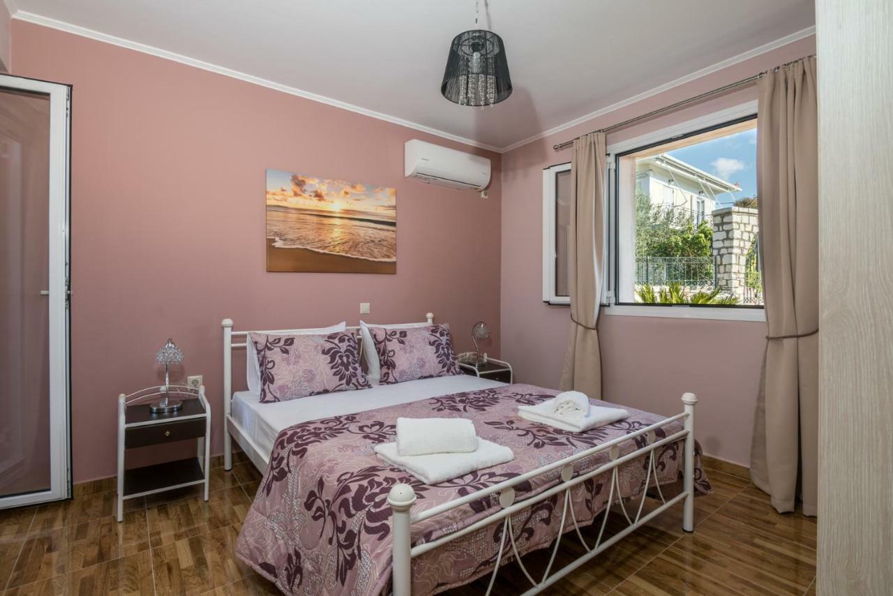 Sofia'S Apartments Razáta Екстериор снимка