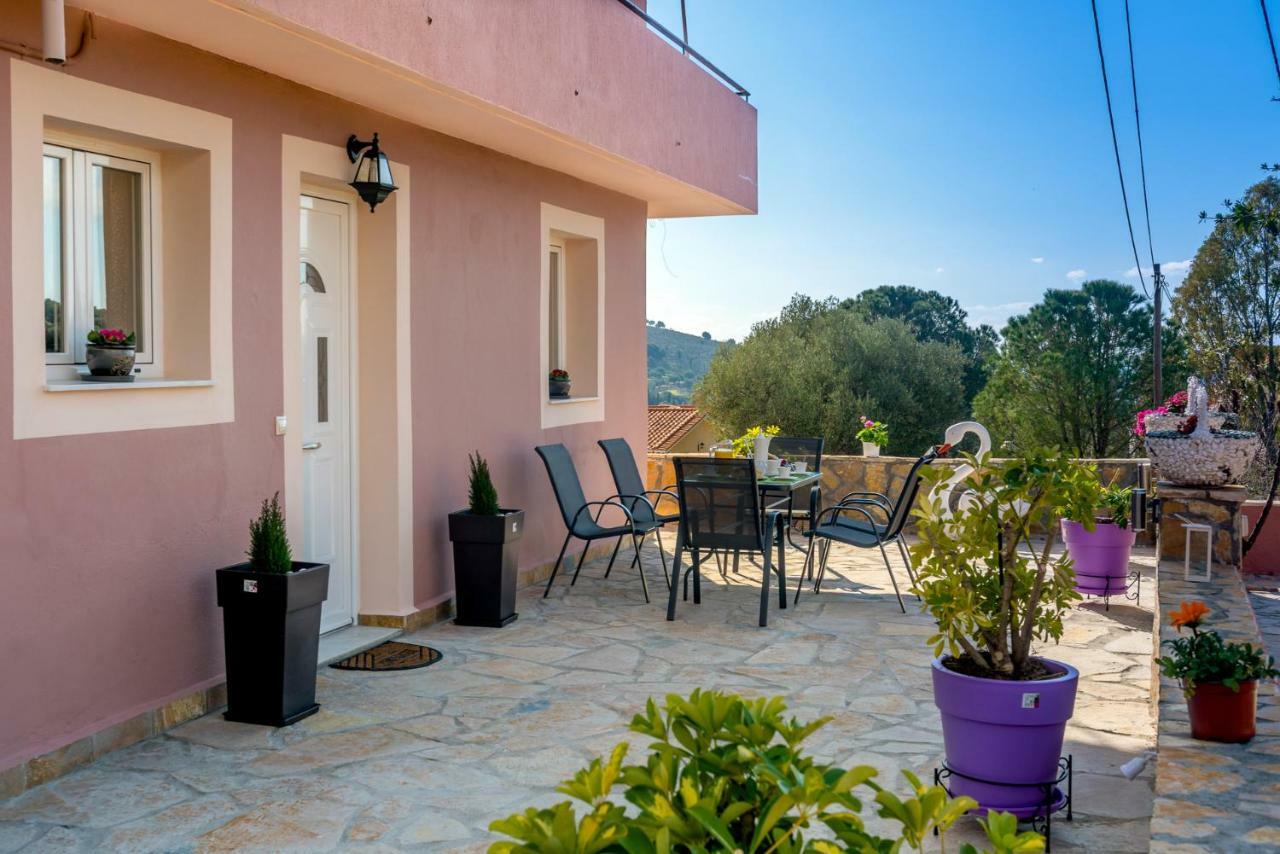 Sofia'S Apartments Razáta Екстериор снимка