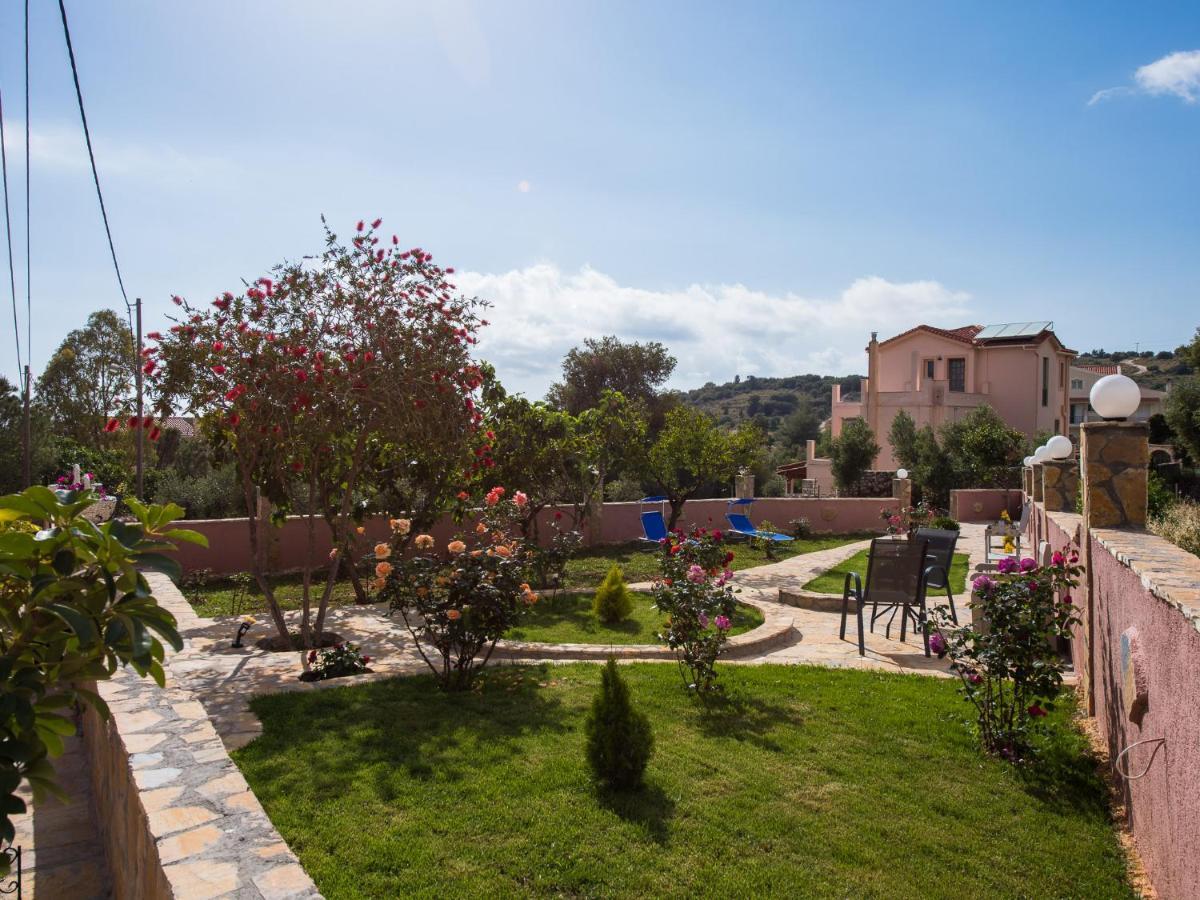 Sofia'S Apartments Razáta Екстериор снимка
