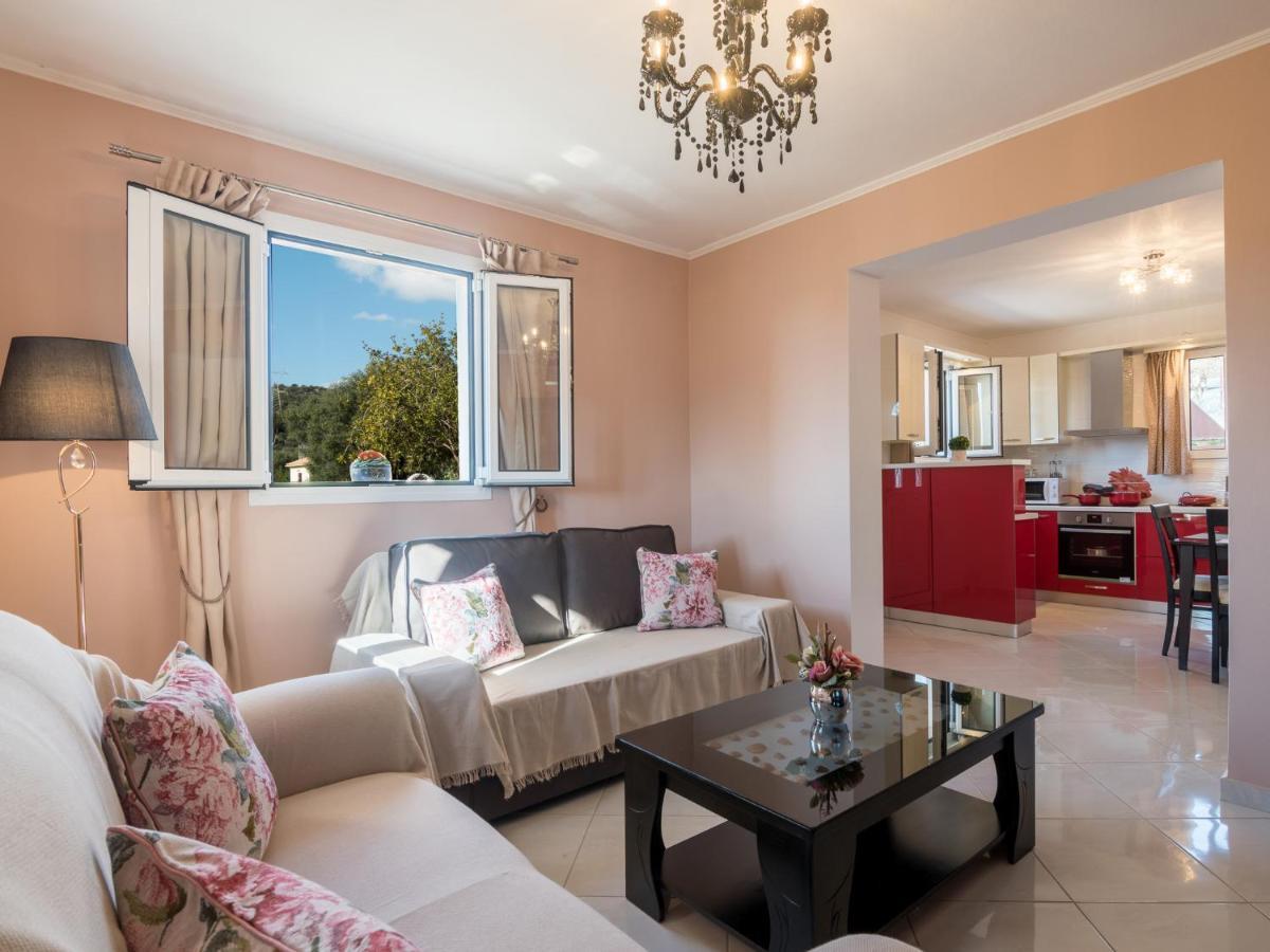 Sofia'S Apartments Razáta Екстериор снимка